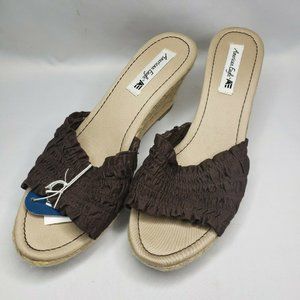 American Eagle Size 9.5 Brown Ruched 3" Wedge Heel